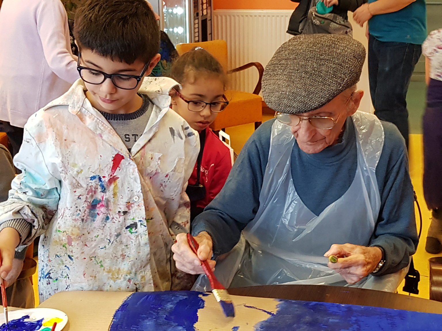 Jeunes participant à des activités